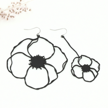 Load image into Gallery viewer, Mismatched Flower Earrings
